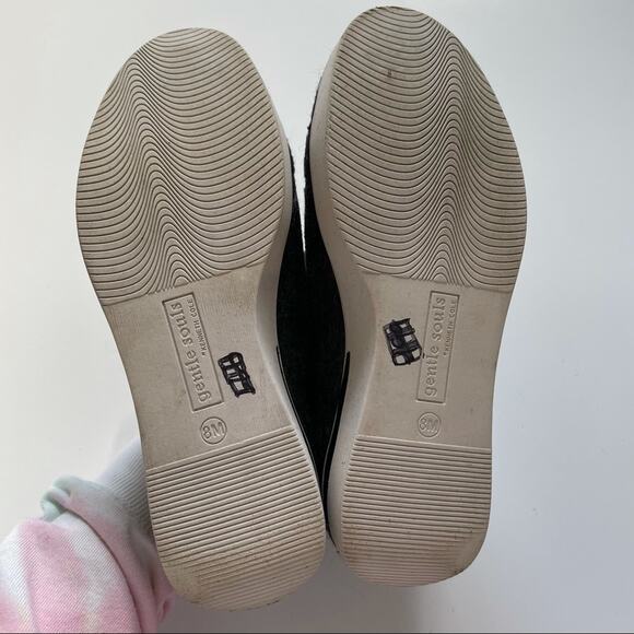 Gentle Souls Kenneth Cole Grey Wool Wedge Sneaker - Picture 4 of 8